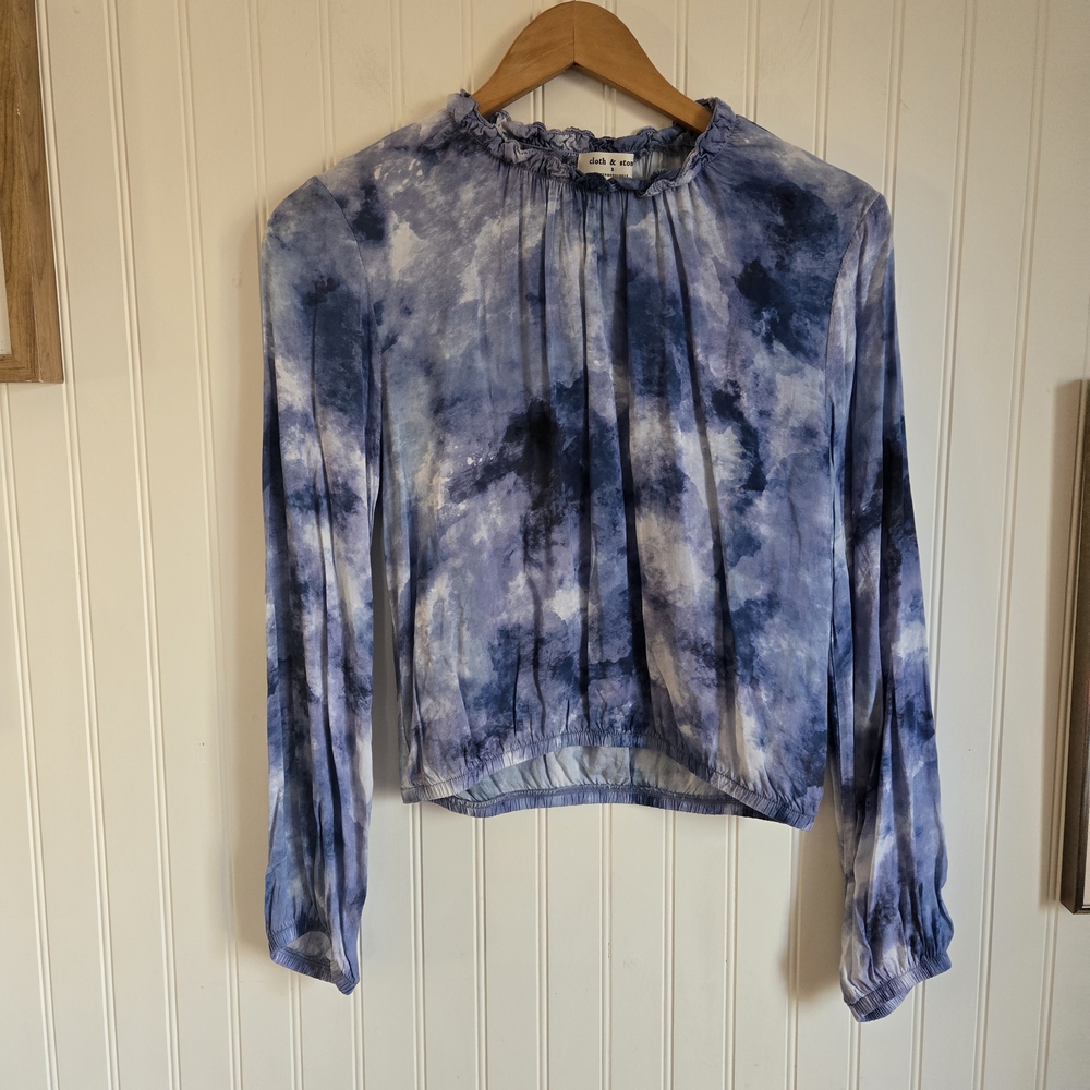 Anthropologie Cloth & Stone Blue Tie-Dye Long Sleeve Ruffle-Neck Top